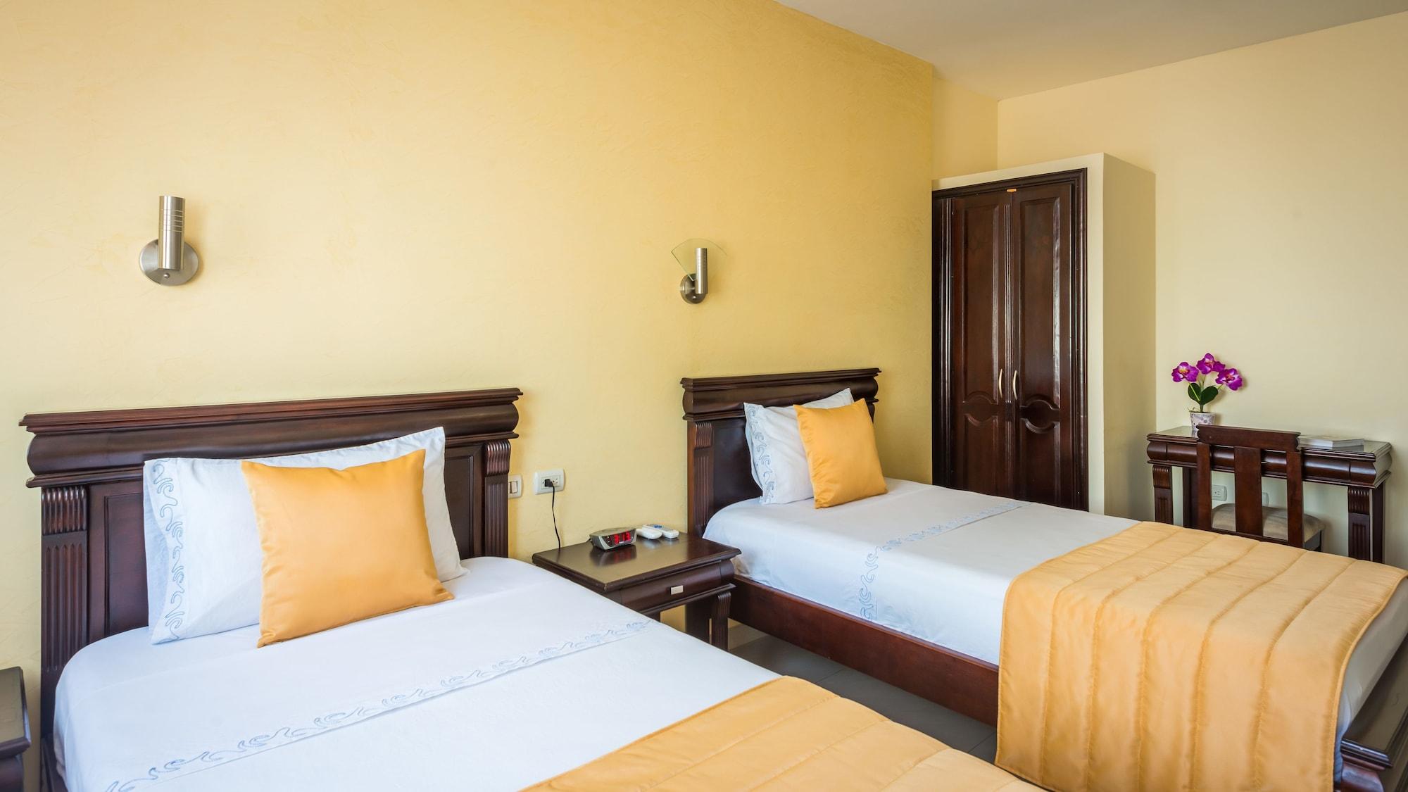 Hotel Flamingo Puerto Ayora (Galapagos Islands)