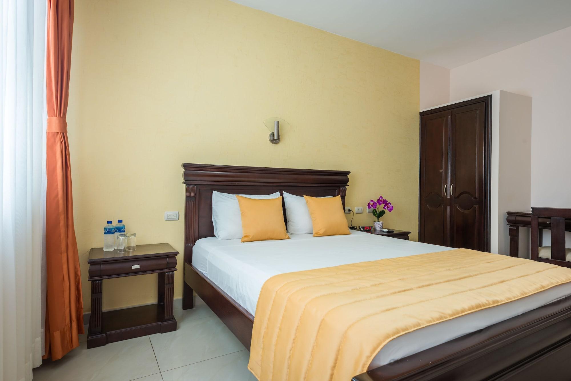 Flamingo Hotel 3*
