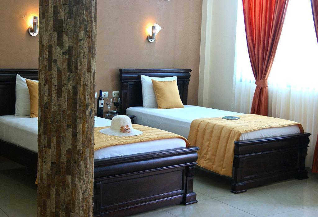 Hotel Flamingo Puerto Ayora (Galapagos Islands)